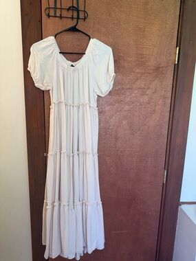 Ivory Tiered Maxi Dress with Puff Sleeves - Women's